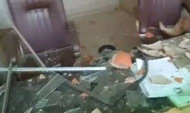 दिल्ली जल बोर्ड में लोगों ने की तोड़फोड़, नल से पानी भरने को लेकर हुआ विवाद; तीन घायल