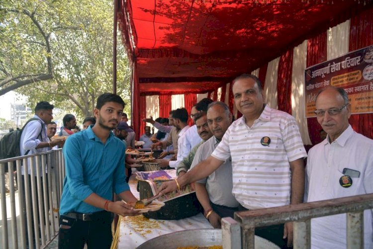 अन्नपूर्णा सेवा परिवार के प्रथम भंडारा का भव्य आयोजन