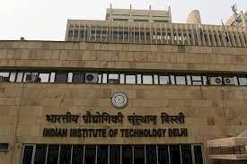IIT दिल्ली के बाथरूम में कपड़े बदल रही लड़कियों की सफाईकर्मी ने बनाई वीडियो, पुलिस ने किया गिरफ्तार