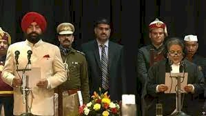 नव नियुक्त चीफ जस्टिस रितु बाहरी को राज्यपाल ने करवाई शपथ ग्रहण, जानें उनके बारे ये खास बातें