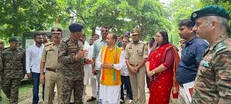यूपी सरकार के मंत्री बोले- मोदी ने पाकिस्तान को कटोरा थमाया, योगी ने बुलडोजर से किया न्याय